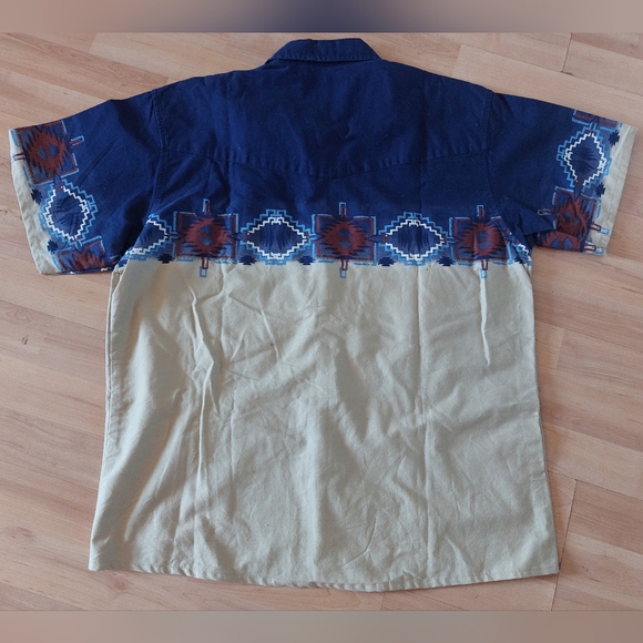 Cumberland Outfitters Men's  Western Shirt - Picture 7 of 7